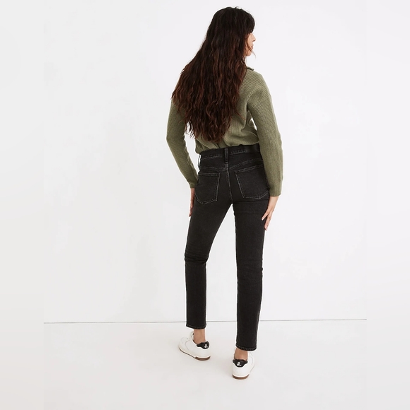 Madewell Tomboy Straight Jeans in Lunar Wash - Picture 3 of 5